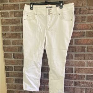 Torrid White Cropped Pants Ankle Length